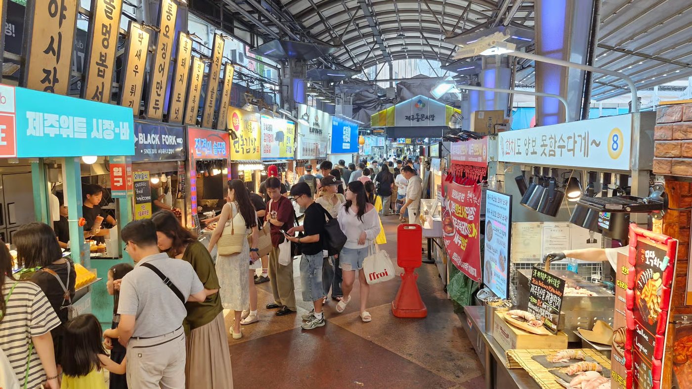 Seogwipo Olle Market food lane